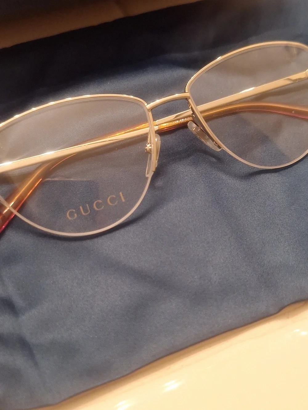 Gucci step out